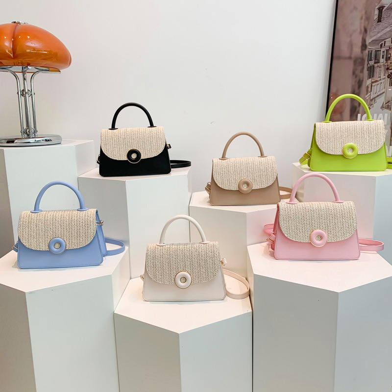 Weaving color blocking splicing 2024 new fashionable, fresh, simple, gentle commuting crossbody bag, bill of lading shoulder small square bag for wome