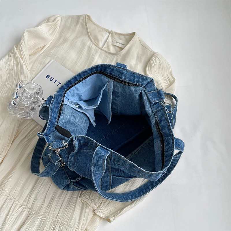 Four seasons universal large capacity leisure fashion all-in-one denim bag 240722