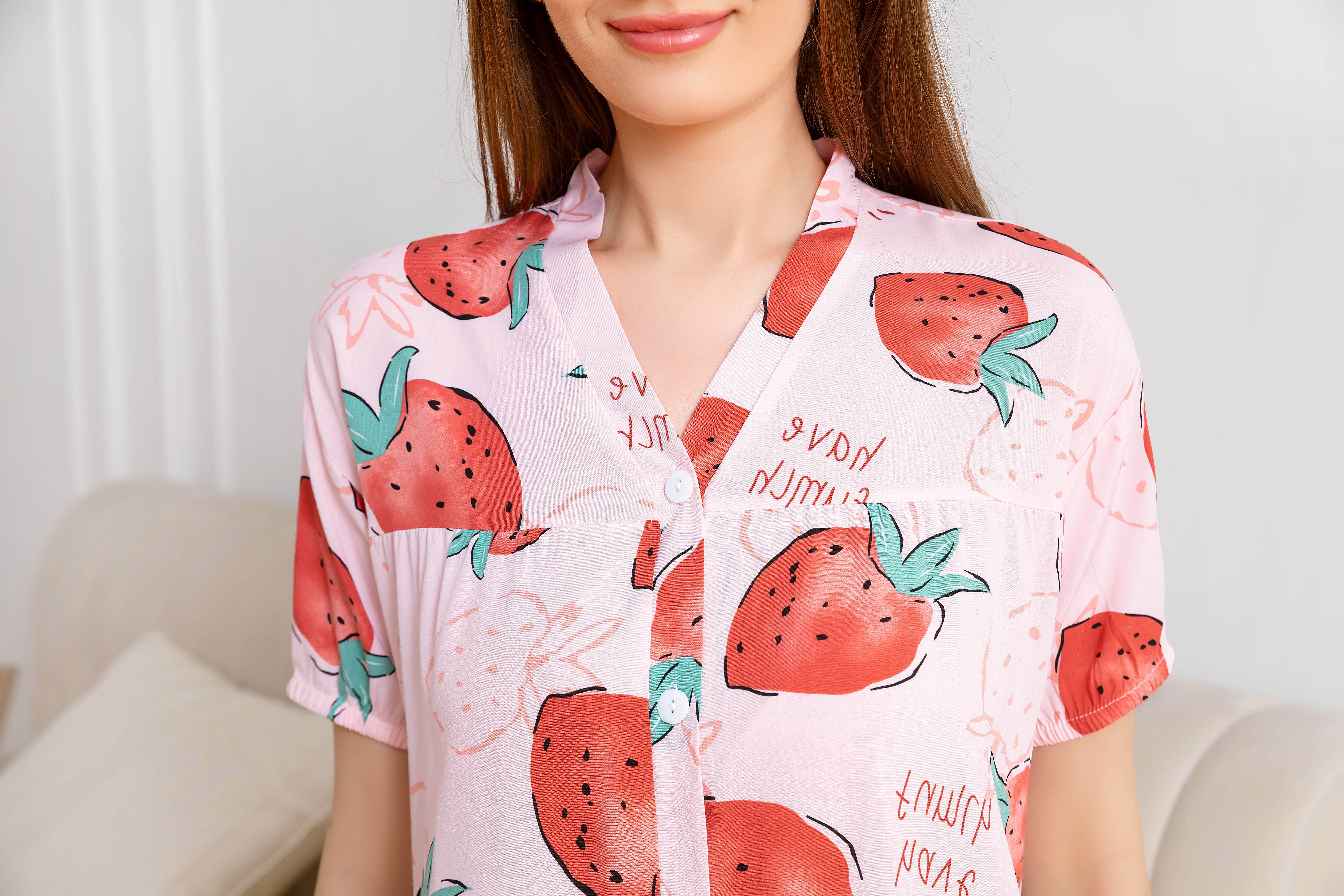 Women's home clothes pajamas foundation make-up strawberry shorts set D204