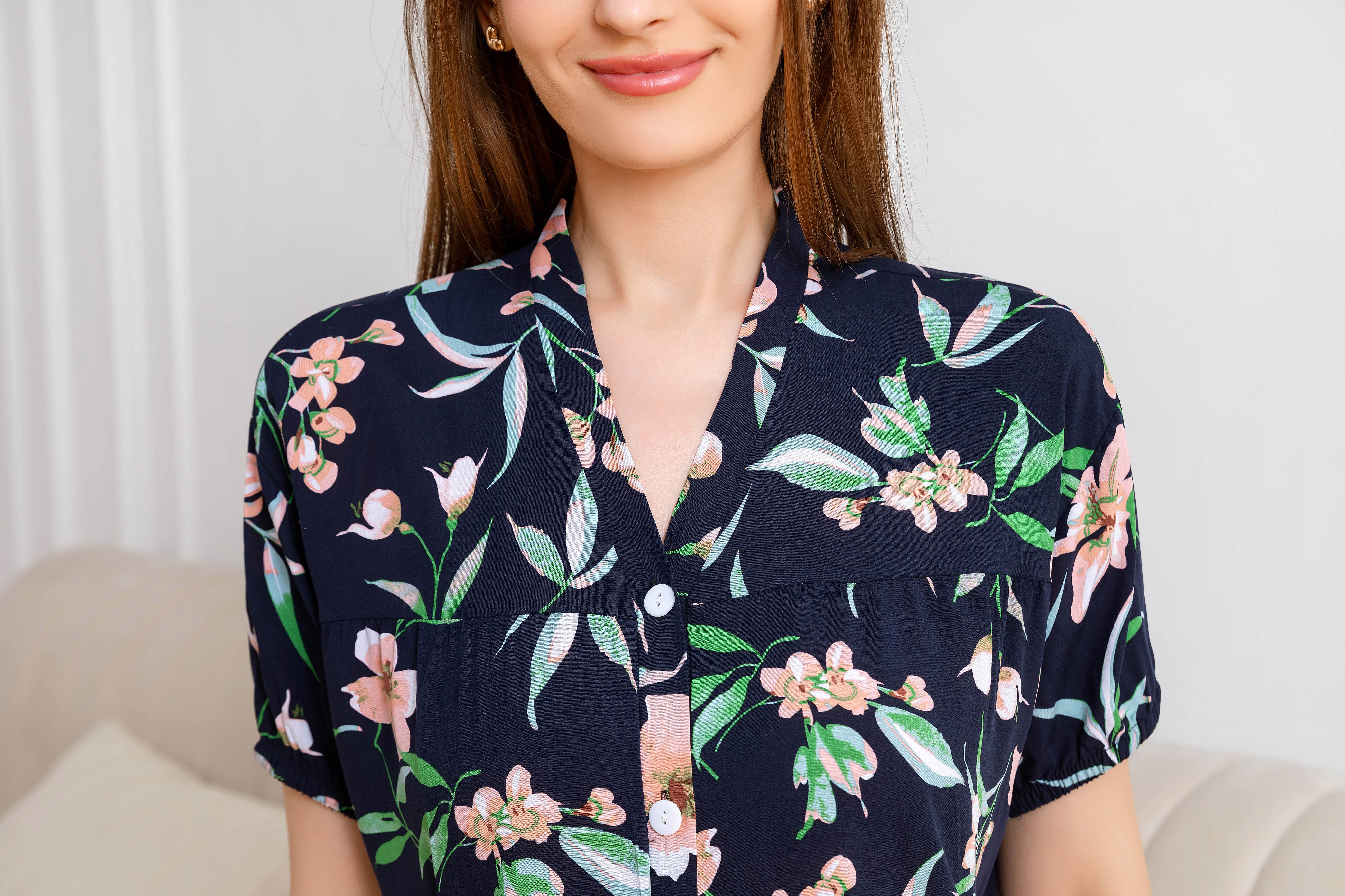 Women's home clothes, pajamas, black background, gardenia shorts set D207