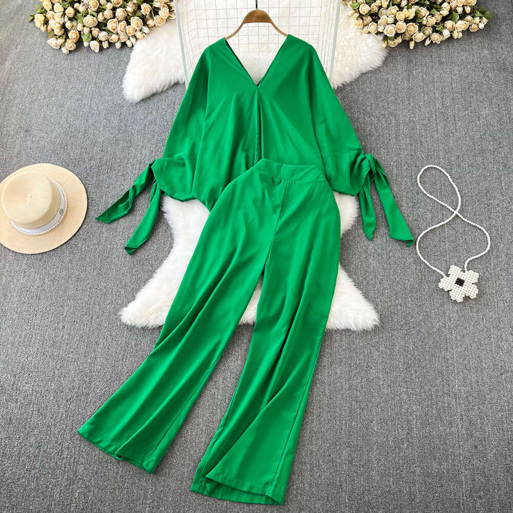 Fashion Set Womens Casual V-neck Loose Bat Sleeve Top with Two High Waisted Straight Wide Leg Long Pants Floral Dress Bifurcated Temperament Round Nec