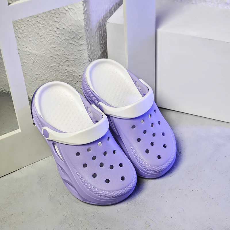 Sandals Luxury Children Slipper Summer Girls Sandals Beach Casual Shoes Sneaker Thick Sole Kids Clogs 2024 New Cute Girls Slipper ShoesL24722