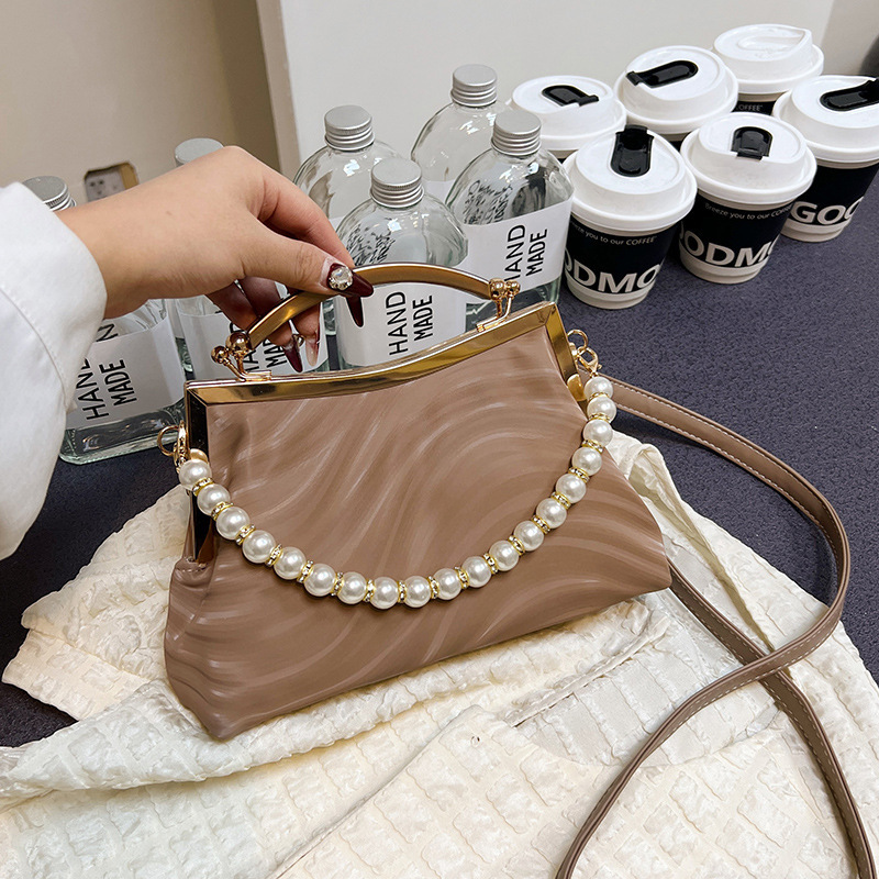 2024 new trendy and fashionable clip on shell bag, pearl handbag, stylish single shoulder diagonal cross women's bag H723#33 ddmybear