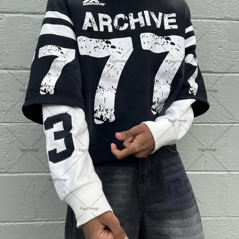 American Street Fashion Round Neck Pullover Y2k Harajuku Retro Couple Tops Letter Number Printed Oversized Long-sleeved T-shirt 240715