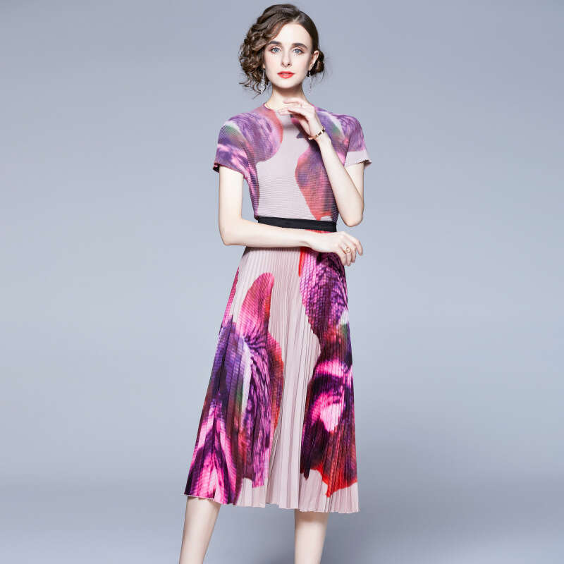 Comfortable and Casual 2022 Summer Outfit with Western-style Printed Three House Pleated Fashion Set of Two Pieces Sexy Bifurcated Oversize Dress Silk