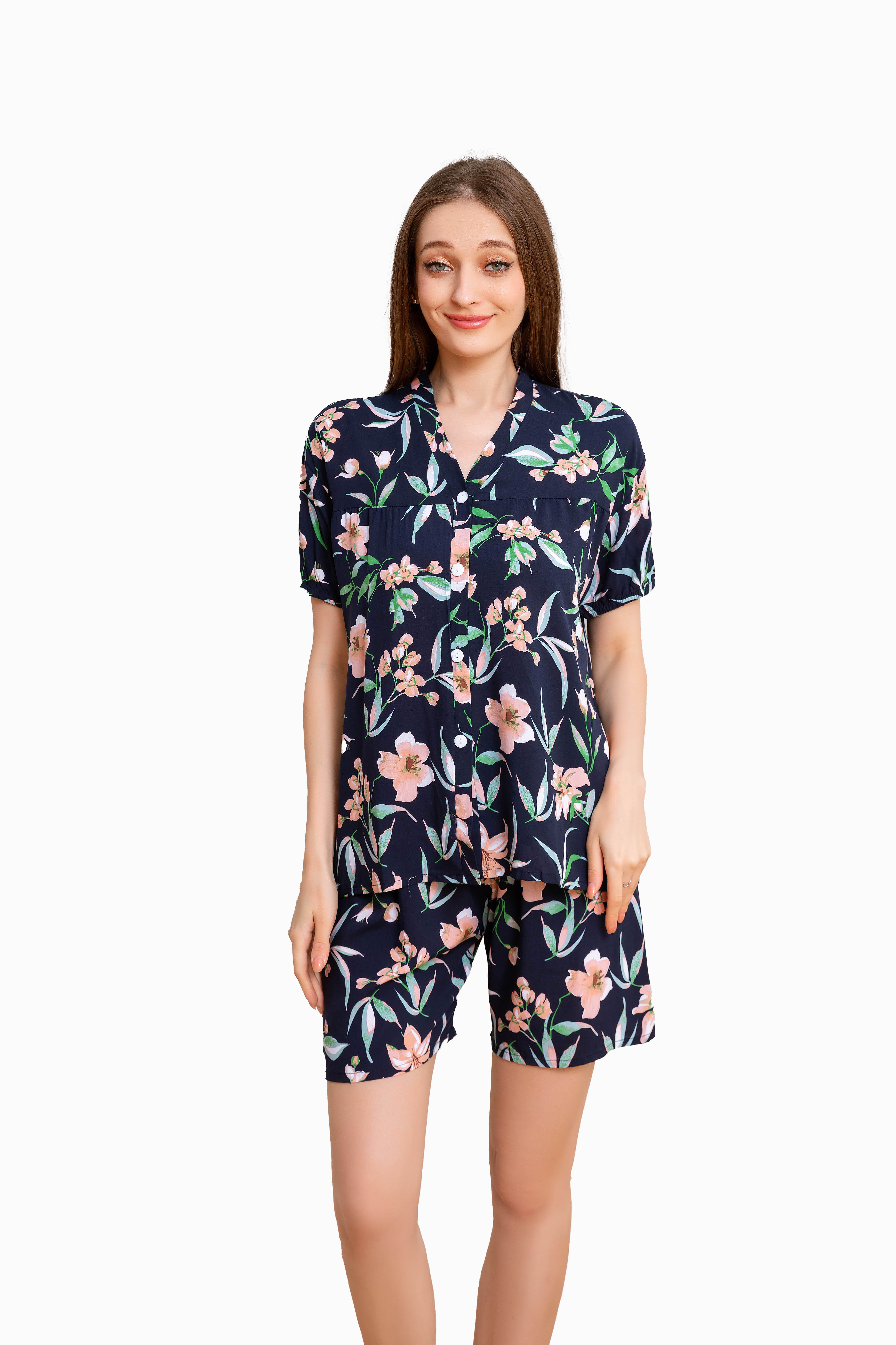 Women's home clothes, pajamas, black background, gardenia shorts set D207