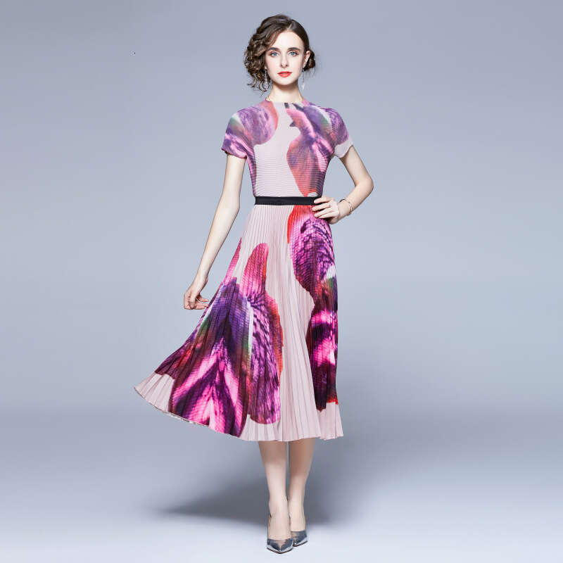 Comfortable and Casual 2022 Summer Outfit with Western-style Printed Three House Pleated Fashion Set of Two Pieces Sexy Bifurcated Oversize Dress Silk