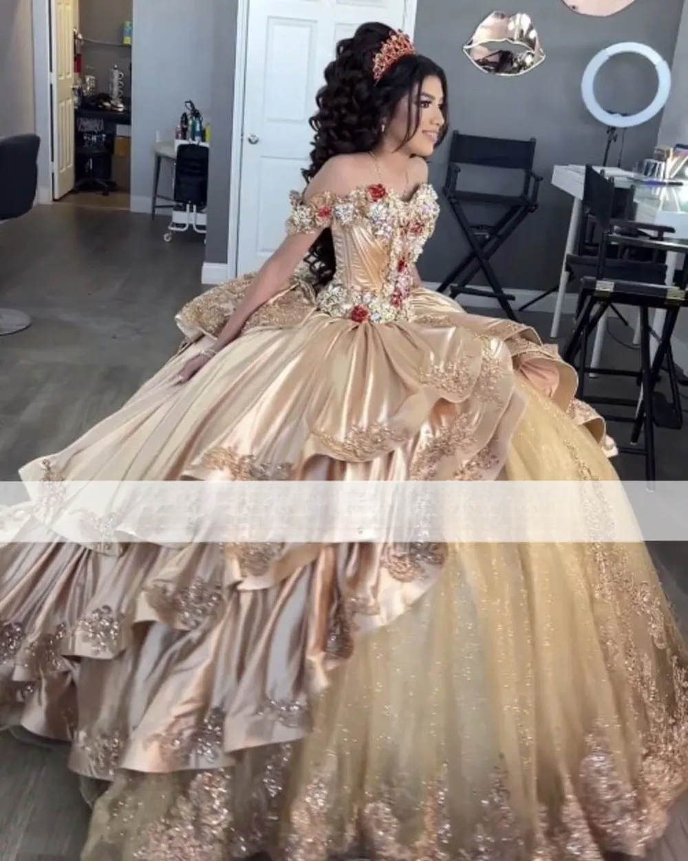 Cute Princess Quinceanera Off Shoulder Champagne Appliques wers Mexican Girls Ball Gown Sweet 16 Dresses