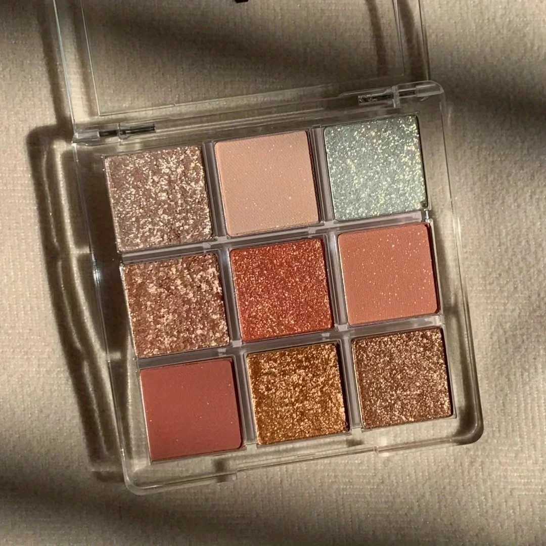9-color dim light smoke eye shadow palette dim light waterproof long-term eye shadow pearl bright color eye shadowW240730