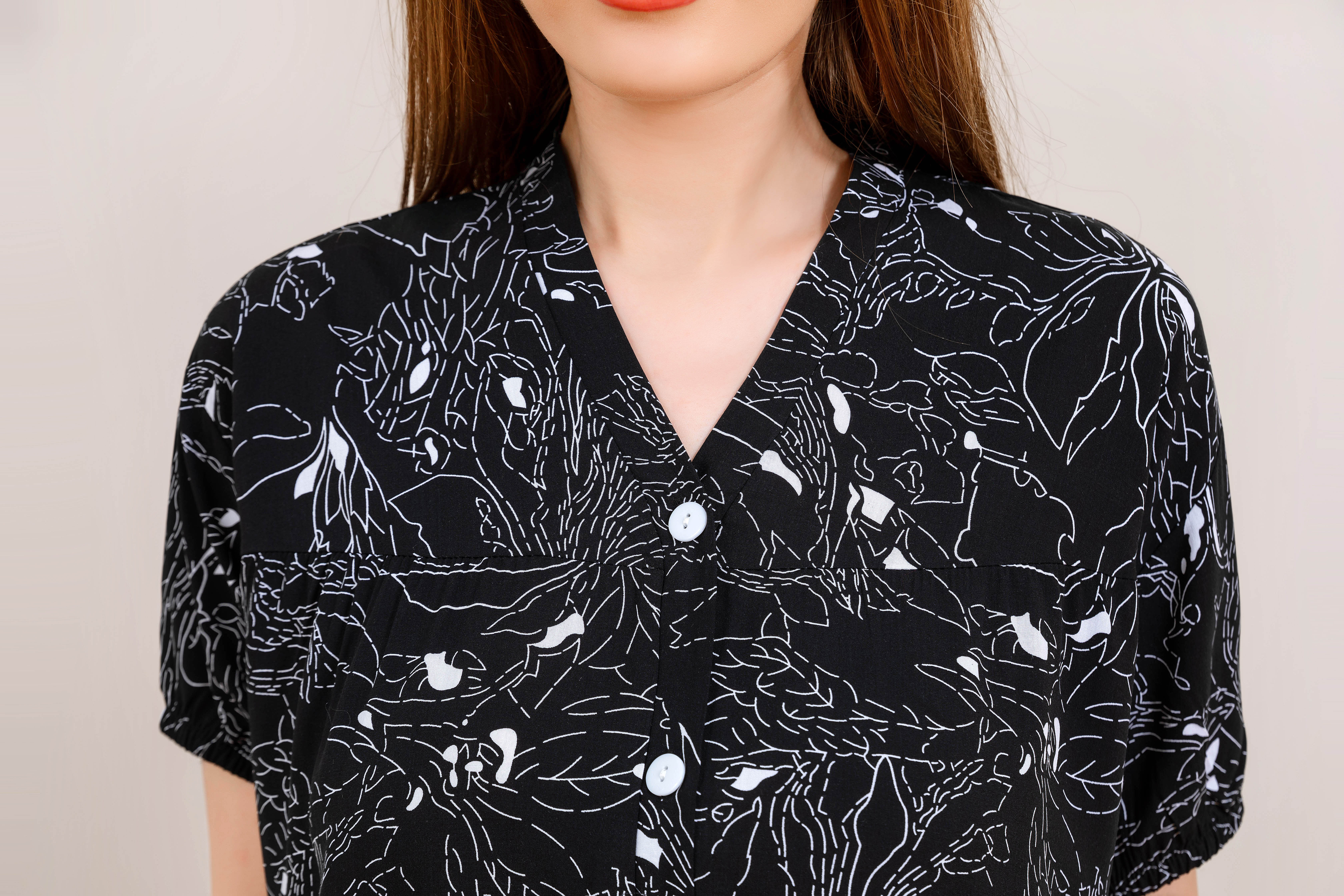 Women's home clothes, pajamas, black background, white leaf shorts set D209