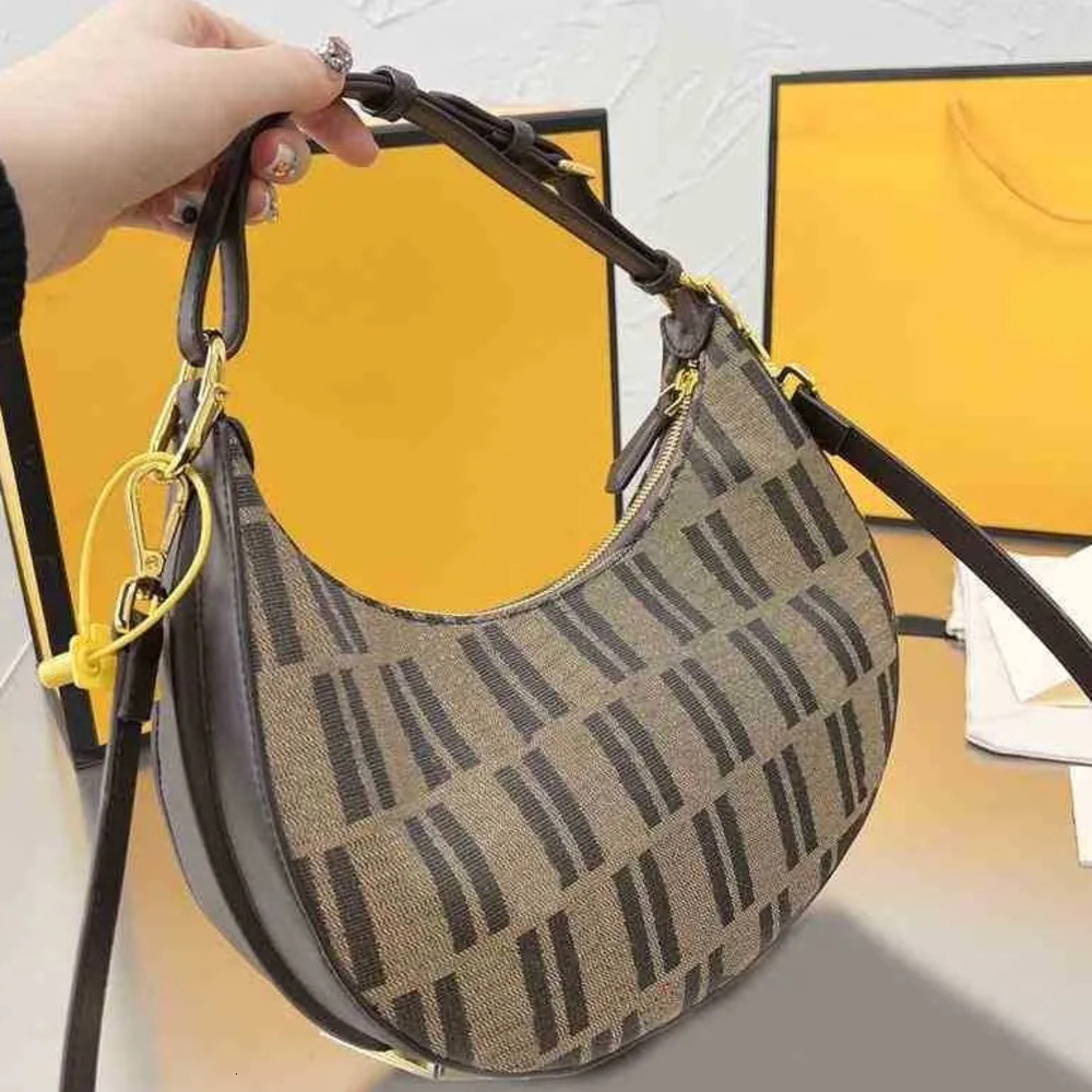 Evening Bags Vintage Leather Half Moon Evening Clutch - Womens Designer Dumpling Shoulder Bag Crossbody Underarm Purse