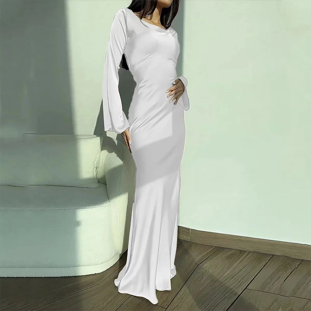 Elegant Solid Long Sleeve Dress Womens Oneck Flared Vestidos Binding Slim Fashion Sexy Party Robe 240712