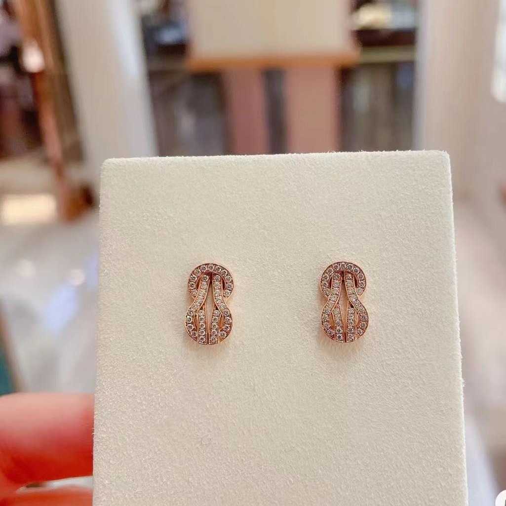 Stud Fashionable Fei Jia Horseshoe Inlaid with Diamonds V Gold Thickened Plating 18K Rose Gold Starry Sky Earrings J240719