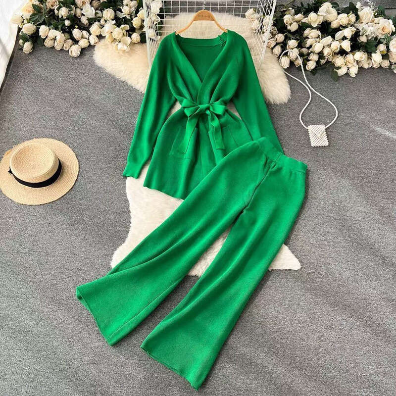 Fashionable Western Style, Slimming and Age Reducing Knitted Two-piece Set of Small Fragrant Wide Leg Pants Bifurcated Self-cultivation Novelty High W