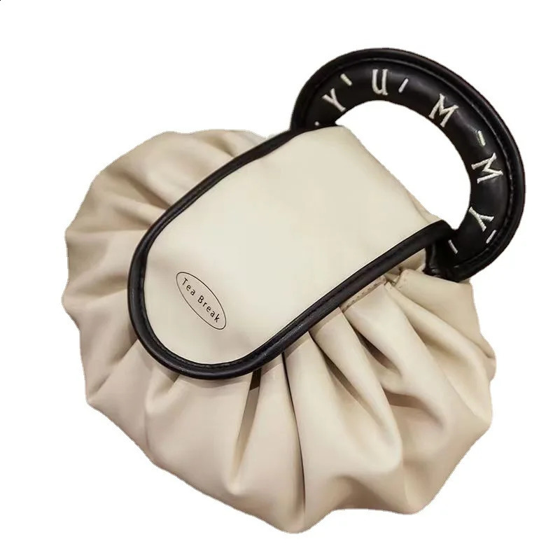 Portable Makeup Bag for Daily Use Fashionable Womens Large Capacity Travel Toilet Drawstring Storage 240723