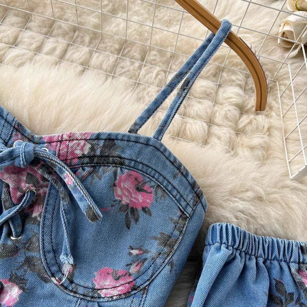 Hong Kong Flavor Womens Sweet Spicy Girl Off the Shoulder Suspended Tank Top Wearing High Waist Split Half Skirt Set of Two Temperament Waist Short De