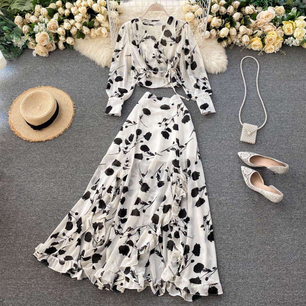 Autumn Womens Vacation Style Printed Short Chiffon Shirt Design Feeling Wooden Ear Split Half Skirt Two Piece Set Trendy Temperament Loose Waist SKINN
