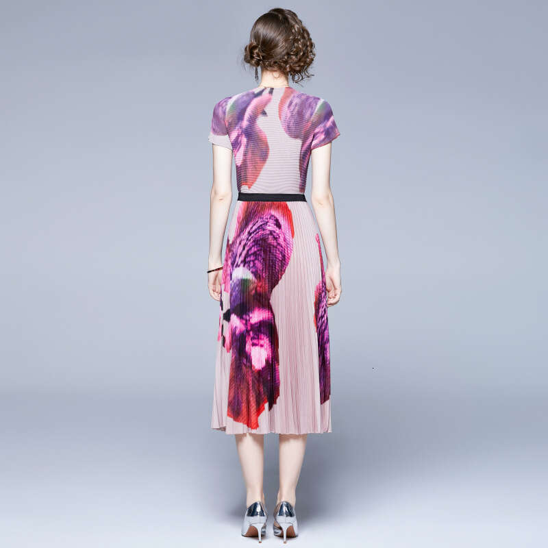 Comfortable and Casual 2022 Summer Outfit with Western-style Printed Three House Pleated Fashion Set of Two Pieces Sexy Bifurcated Oversize Dress Silk