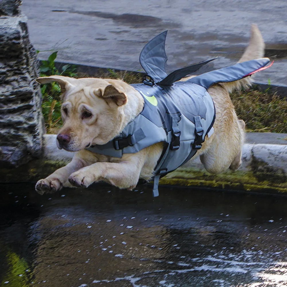 Pet Dog Safety Swimsuit Dog Life Jacket Ripstop Dog Lifesaver Shark Vests With Rescue Handle For Swimming Pool Beach Boating 240722