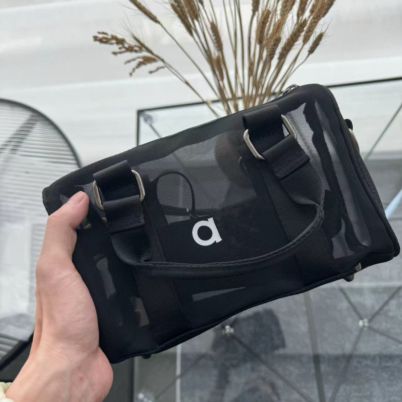 2025-- Mini Hollow-out Portable Net Bag Single Shoulder Bag Zipper Durable Bag