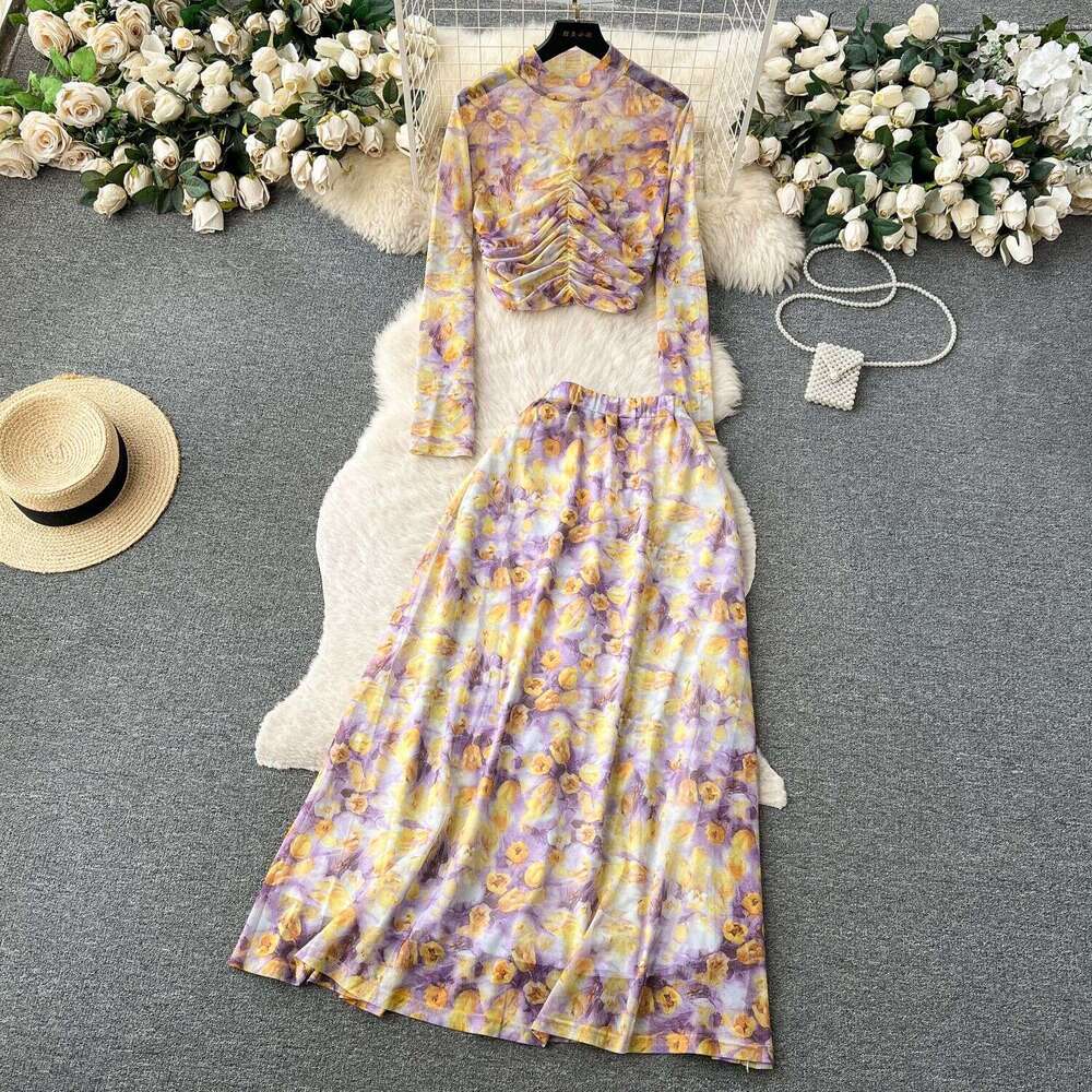 Feng 2023 New Pure Desire Spicy Girl Short Long Sleeved Mesh Top High Waist Skirt Fashion Tie Dye Set Self-cultivation Bifurcated Round Neck Dress Den