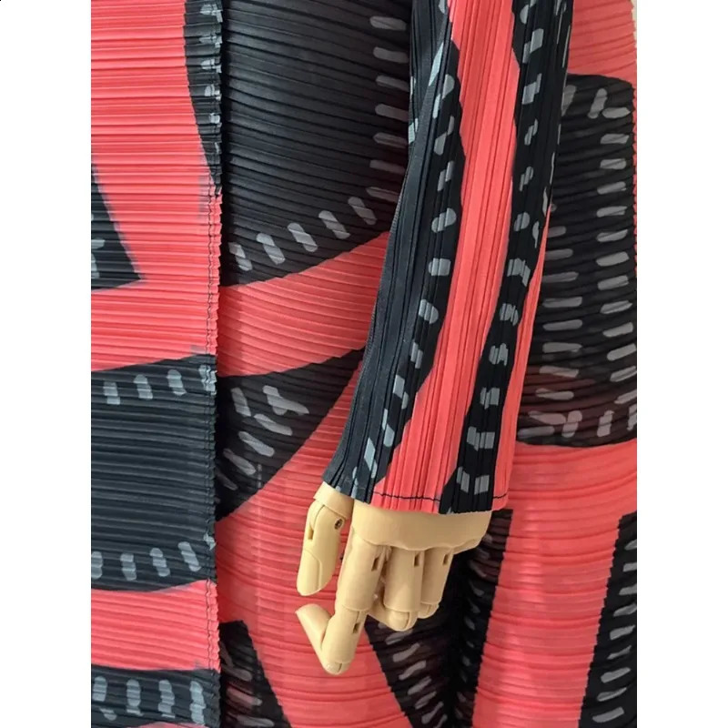 YUDX Streetwear Striped Print Pleated Long Coat Women Contrast Color Loose Belt Gathered Waist Windbreaker 240716