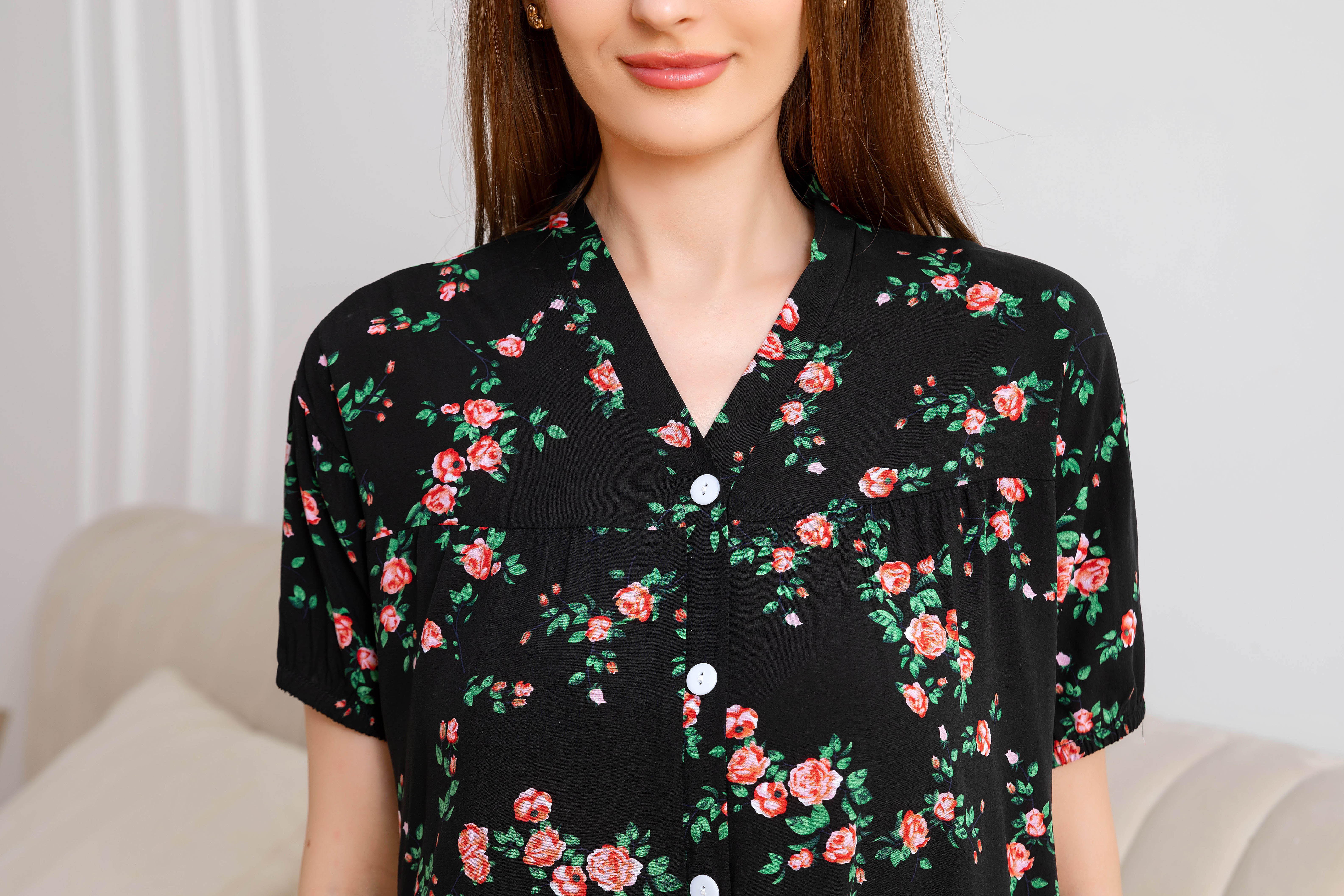 Women's home clothes, pajamas, black background, small rose shorts set D206