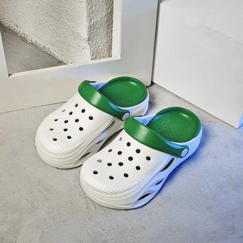 Sandals Luxury Children Slipper Summer Girls Sandals Beach Casual Shoes Sneaker Thick Sole Kids Clogs 2024 New Cute Girls Slipper ShoesL24722