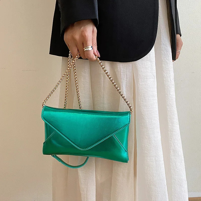 Womens Evening Shoulder Bag Leather Clutch Purse Wedding Party Prom Envelope Handbag Silver Crossbody with Chain 240722