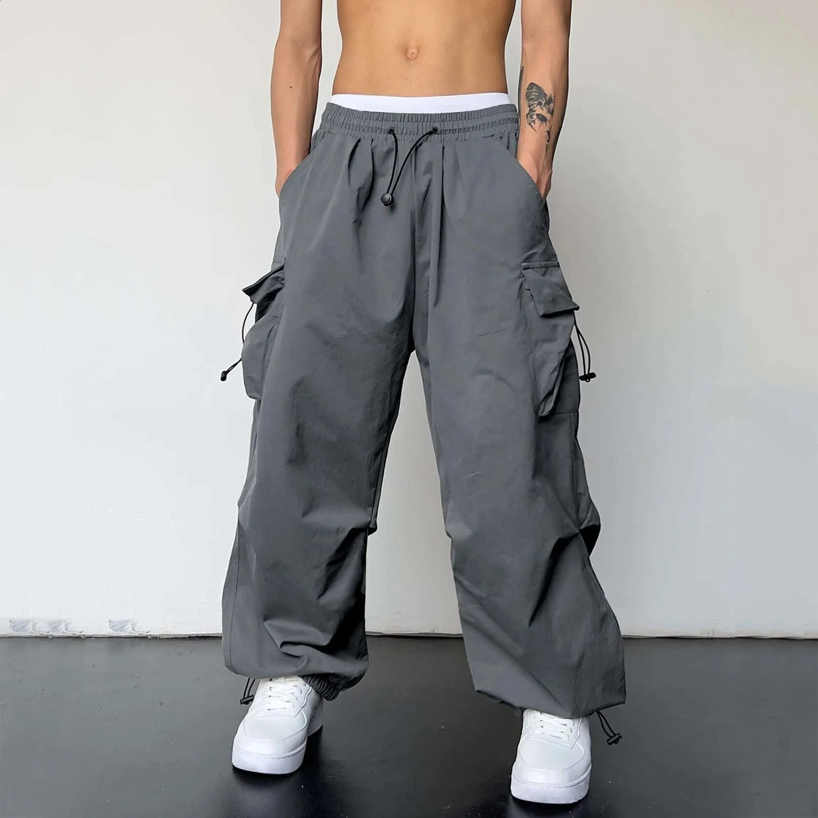 Streetwear cargo pants mens oversized wide leg Trouser hiphop elastic waist solid with multiple pockets loose pocket 240812