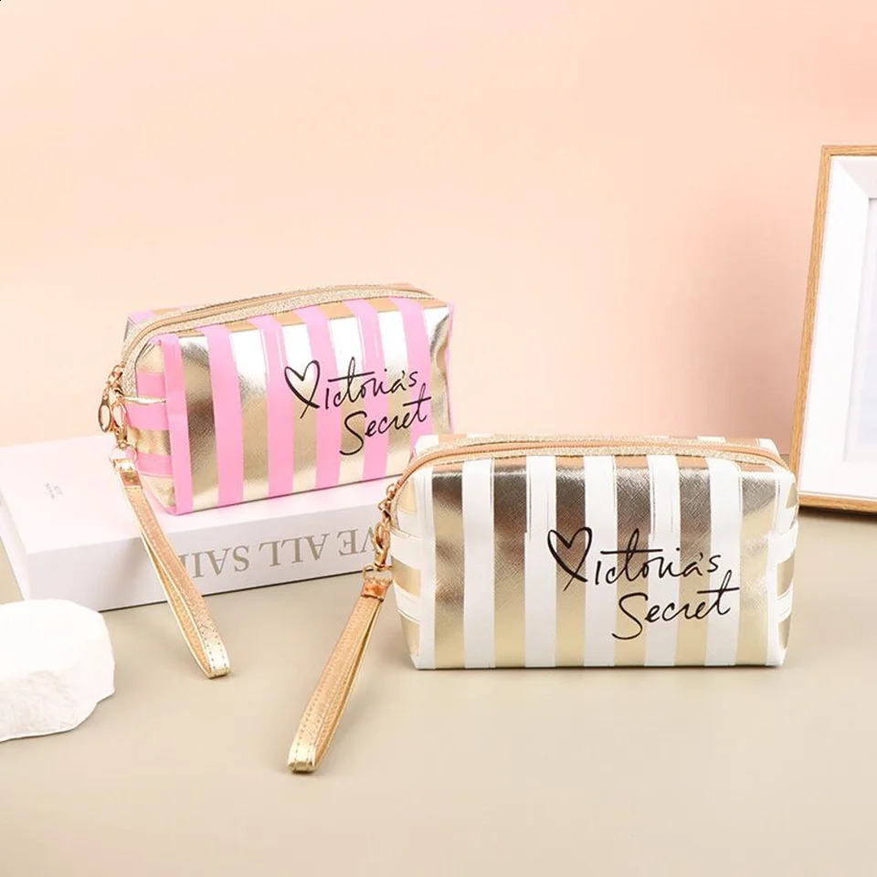 Waterproof PVC Laser Cosmetic Storage Bag Travel Organizer Case Mujer Bolsas Neceser Make Up Pouch Wash Toiletry y240919