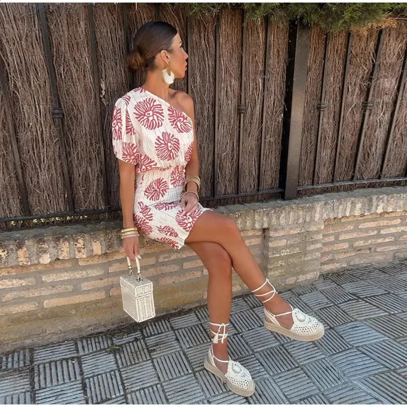 Women Elegant Slim Fit Mini Dress Irregular One Shoulder Summer Short Sleeve Print Dresses Streetwear Vintage Sexy Party Vestido 240723