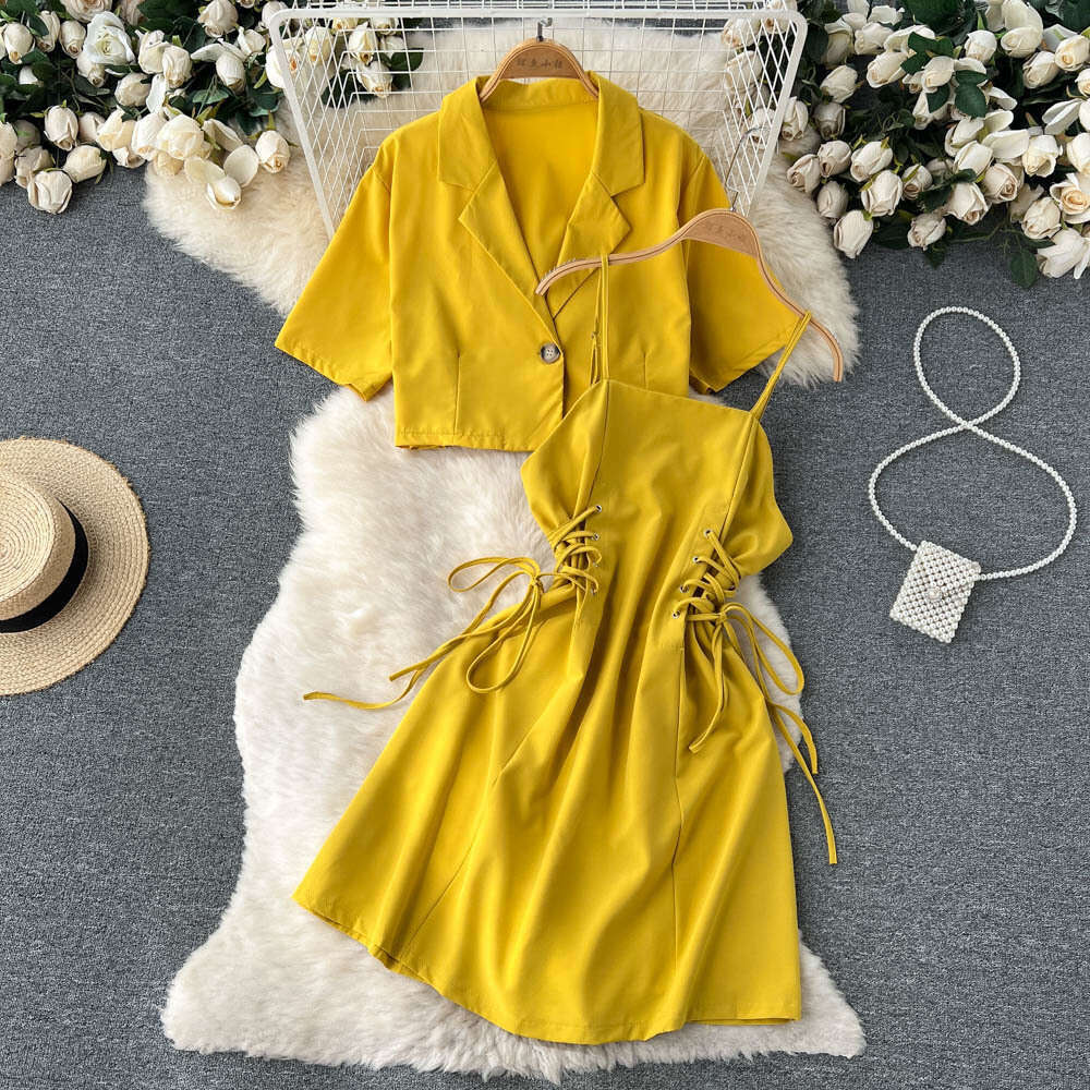 This Years Trend is Beautiful Two-piece Sets for Womens Summer Short Suits, Jackets with Straps, Waist Cinching, and Suspenders. Dresses Are Trendy BO