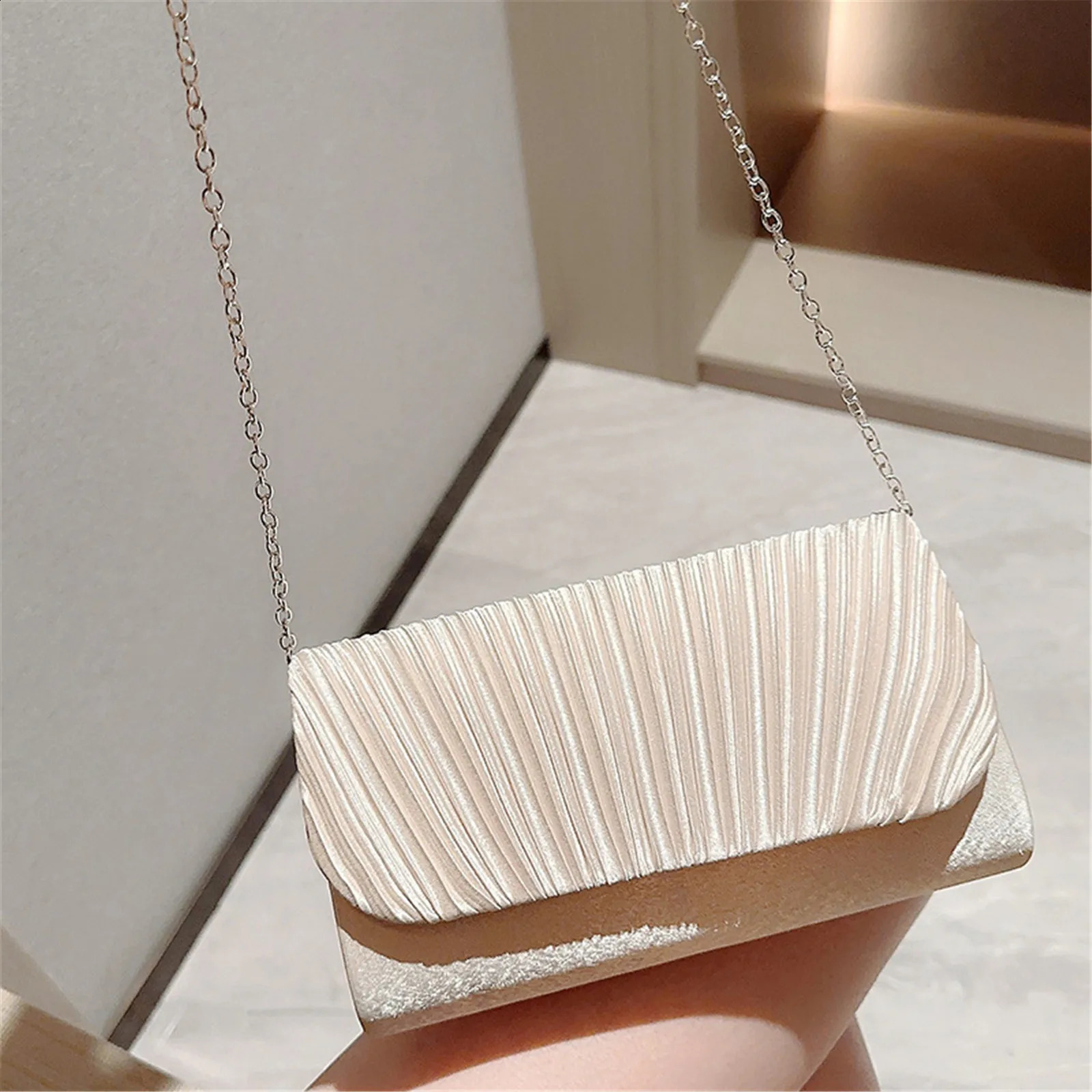 Women Evening Clutch Bags Elegant Female Silver/Black/White Clutch Wedding Purse Party Handbag Ladies Chain Shoulder Bags 250122