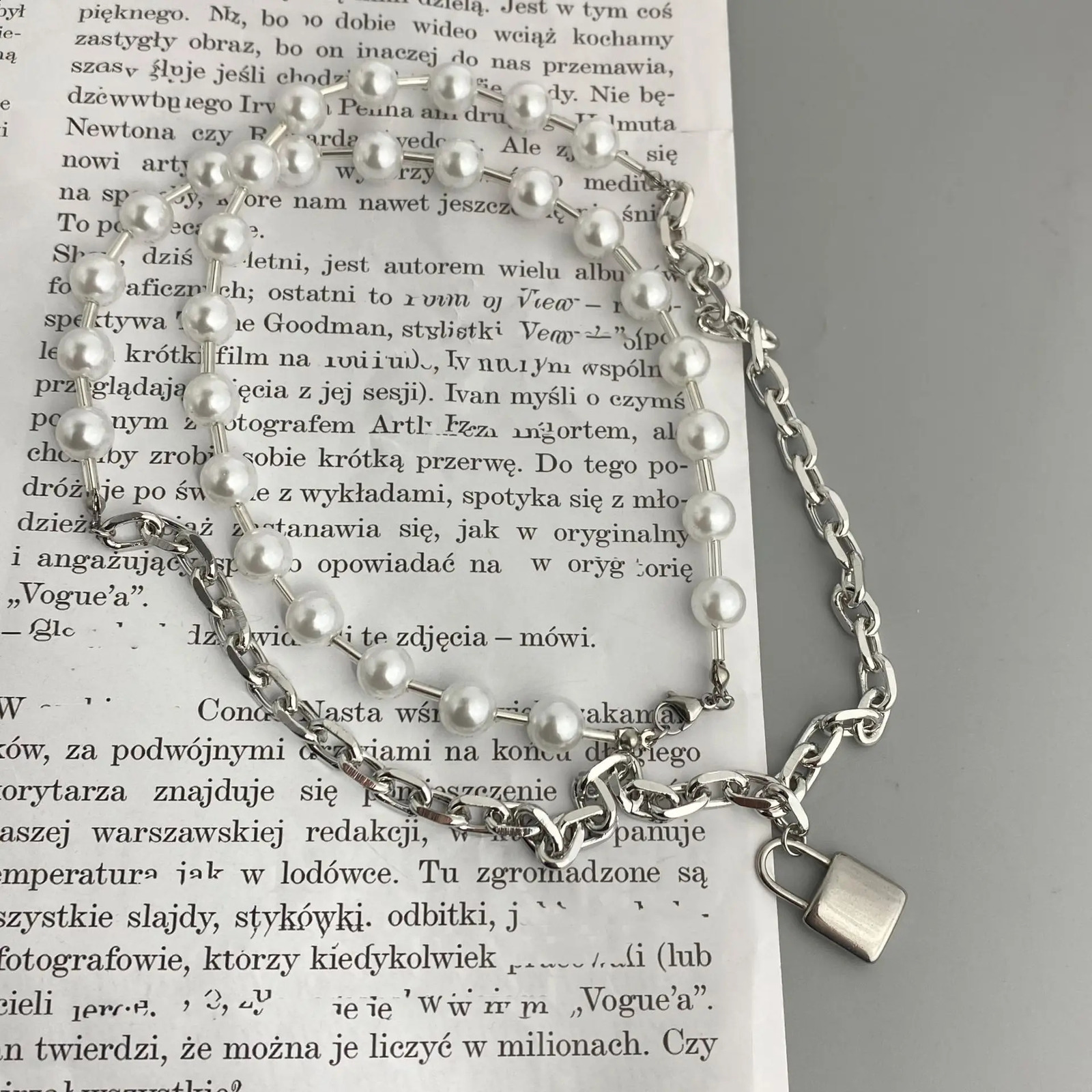 Designer Pearl Lock Pendant Women Sier Color Fashion Goth Jewelry Party Long Necklace Gift 240715