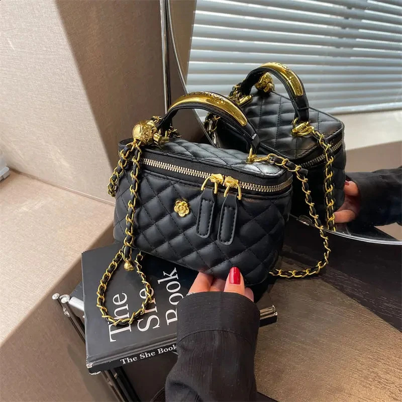 3 Stylish Womens High Quality Adjustable Shoulder Dia-shaped Crossbody Chain Bucket Bag 240729 4