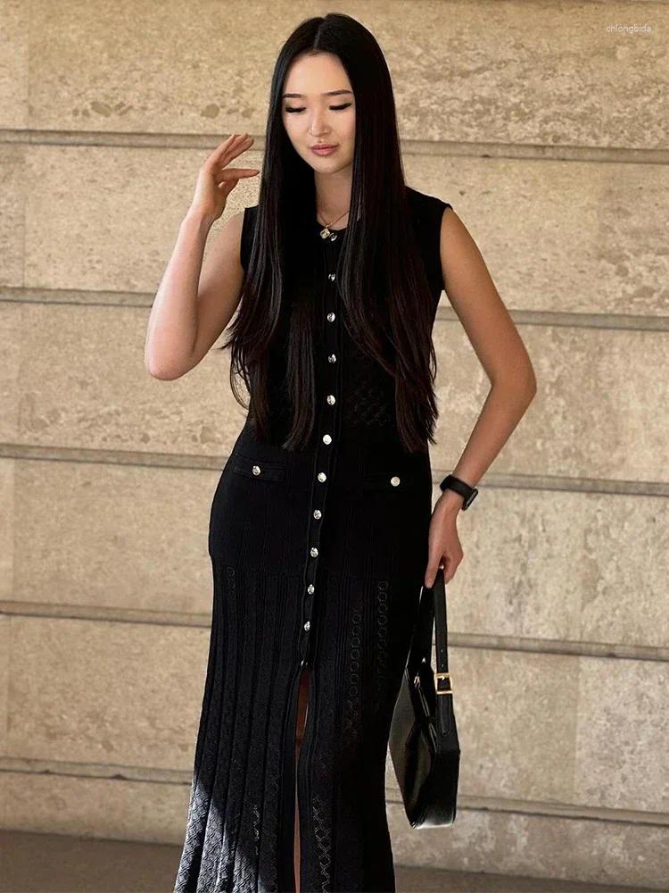 Casual Dresses 2024 Sleeveless Single-breasted Knitted Maxi Dress Women Elegant O-neck Bodycon Long Summer Lady Street Party Robes