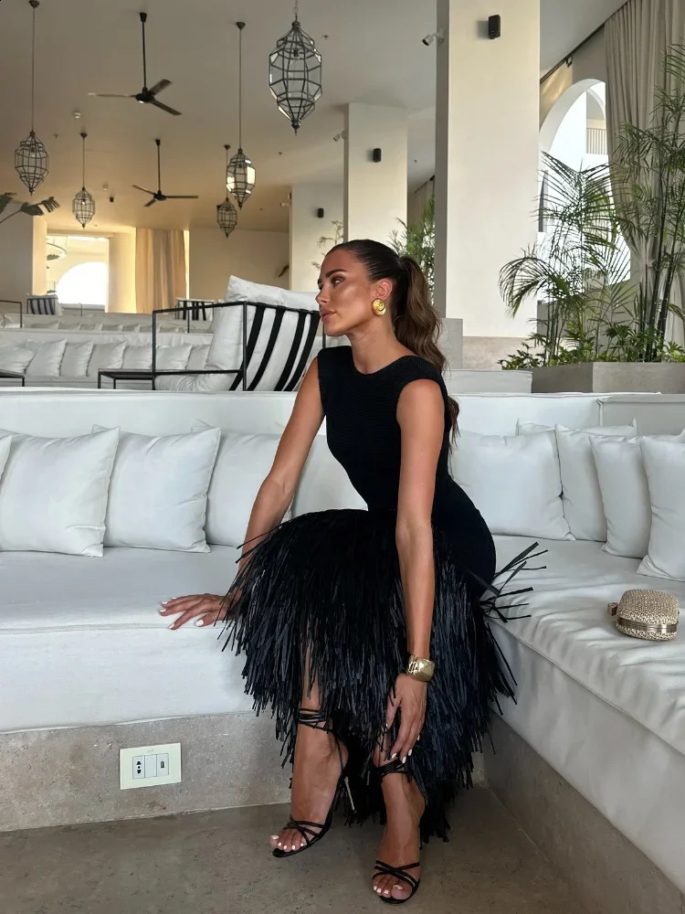 Fashion Solid Patchwork Tassel Knitted Midi Dress Women Elegant Sleeveless Backless Slim Dresses Summer Chic Party Vestido 240723