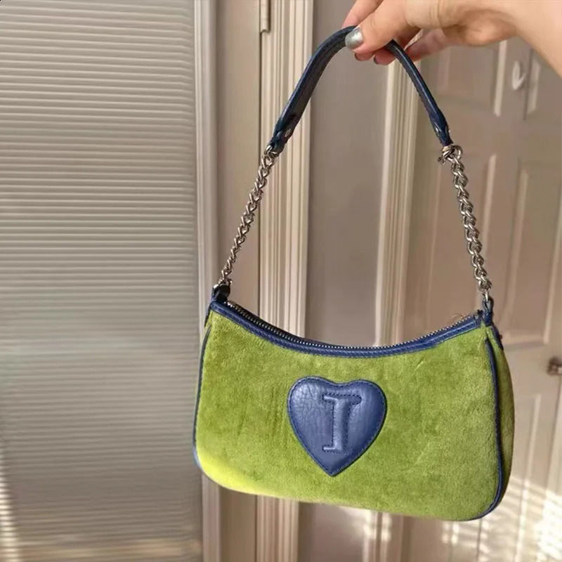 Y2K Vintage Korean Armpit Shoulder Green Underarm Tote Bag Ladies Sling Velvet Saddle Bag Women Zip Purses Party Bagutte Handbag 240730