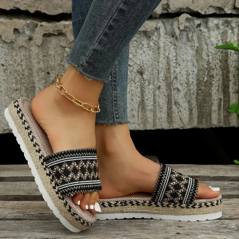 Summer Ladies Slippers Outdoor Beach Sandals Bohemian Ethnic Style Handmade Espadrilles Platform Slippers Flip Flops Women 240719