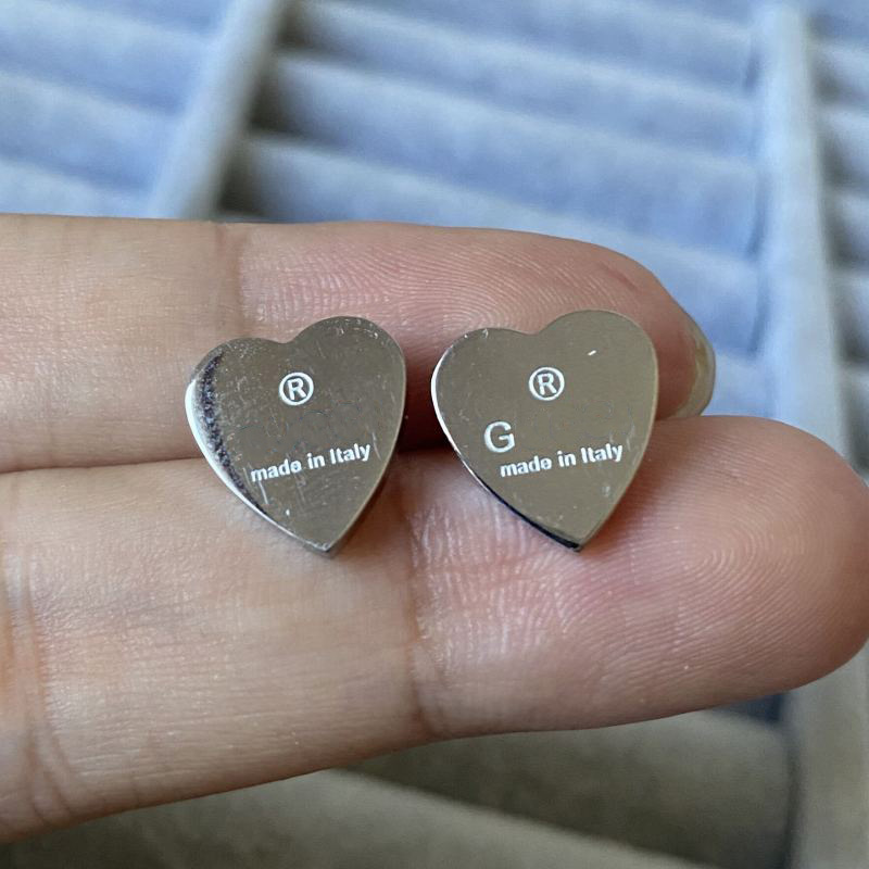 Top Quality Luxury Women Fashion Heart Love Stud Classic Size Stainless Steel Couple Gifts Designer Jewelry Engagement Earrings Wholesale