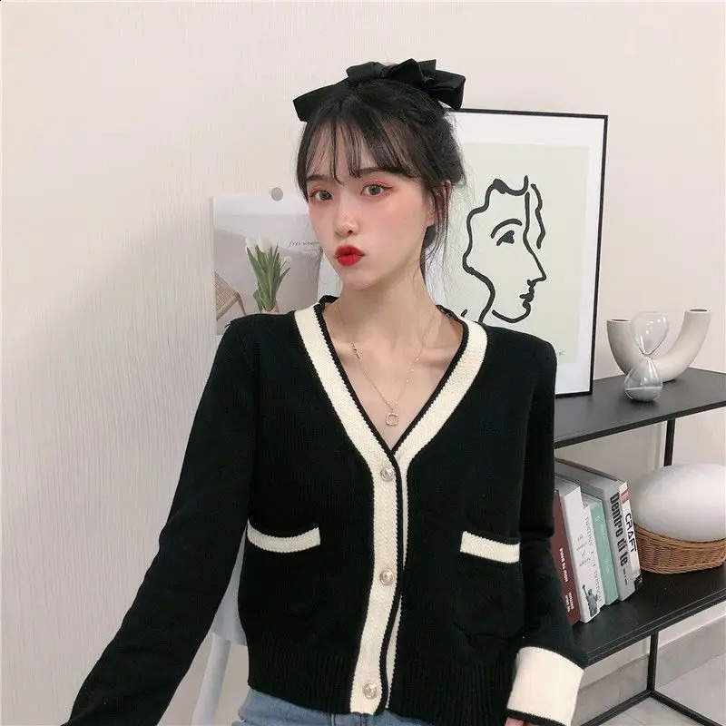 Vintage Women Cardigan Korean Autumn Pearl Button Knitted Sweaters Korean Elegant Office Lady Patchwork Casual Knitwear Top 240723