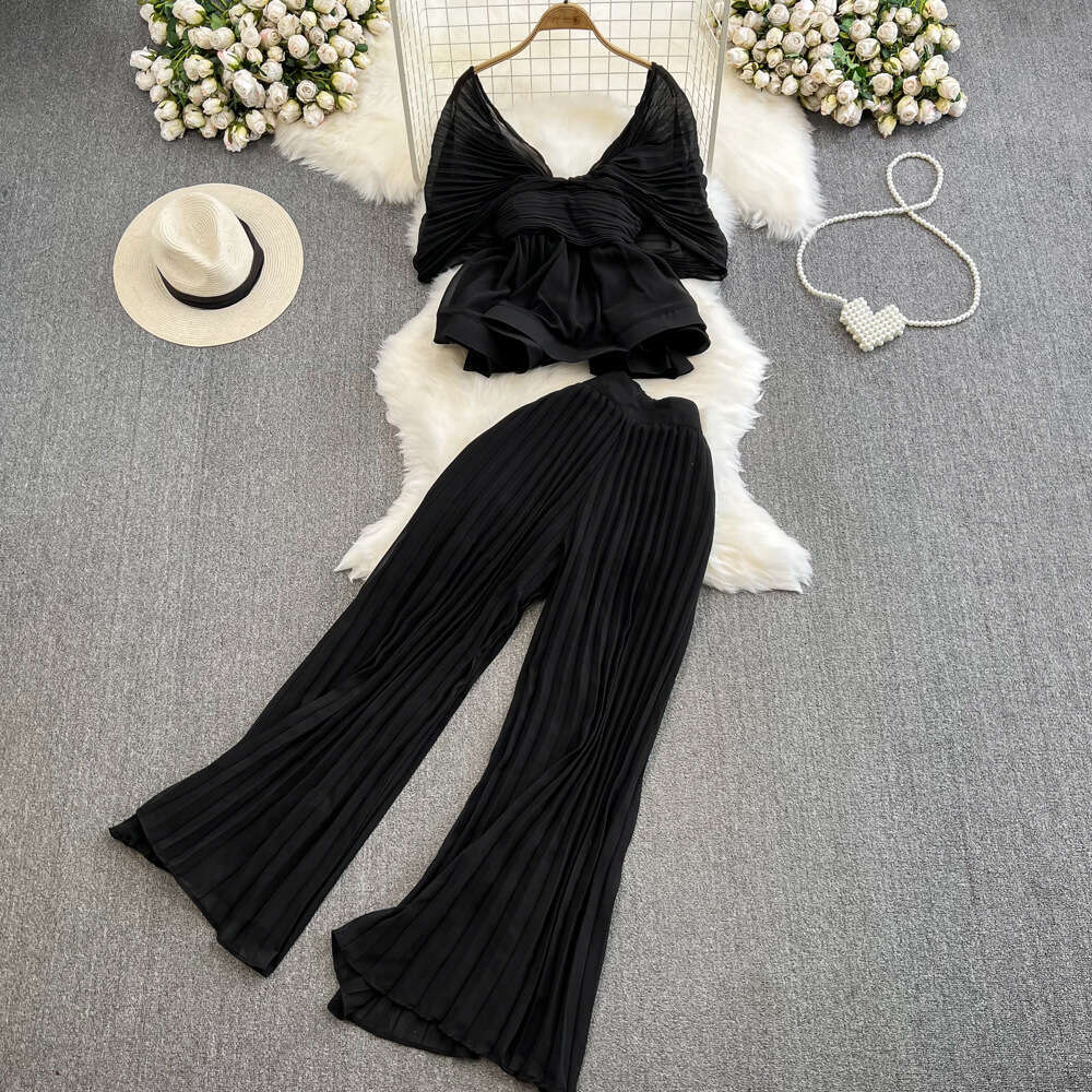 Fashionable Suit for Women with Three Curtilages, Pleated Bat Sleeves, V-neck, Waistband, Lotus Leaf Hem Top, Two-piece Set of High Waisted Wide Leg P