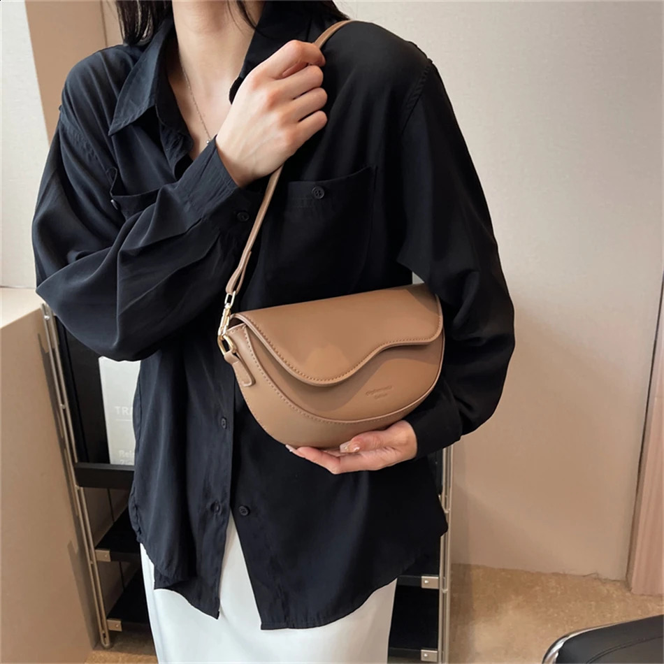 PU Leather Casual Ladies Shoulder Bag Womens Flap Crossbody Bag Saddle Bag 2 Straps Retro Handbag 240724