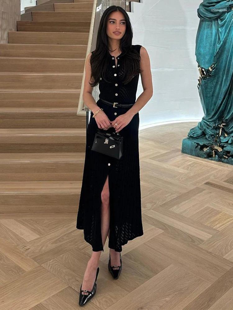 Casual Dresses 2024 Sleeveless Single-breasted Knitted Maxi Dress Women Elegant O-neck Bodycon Long Summer Lady Street Party Robes