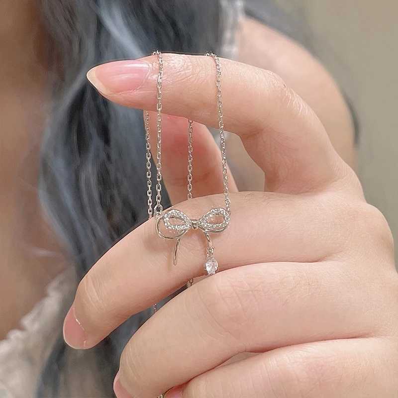 Korean Fashion Shiny Zircon Bow Knot Pendant Necklace Exquisite Female Butterfly Buckle Cute Necklace Jewelry Gift W240731