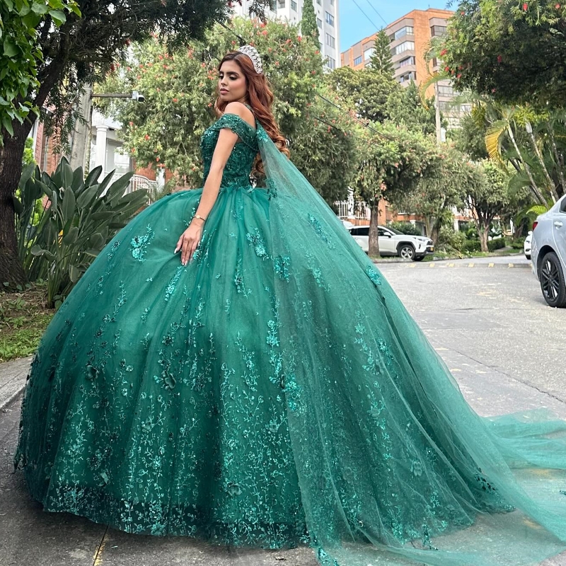 Emerald Green Ball Gown Quinceanera With Cape 3D wer Corset Lace Appliques Beaded Sweet 16 Dress Court Train Vestidos De 15 Anos