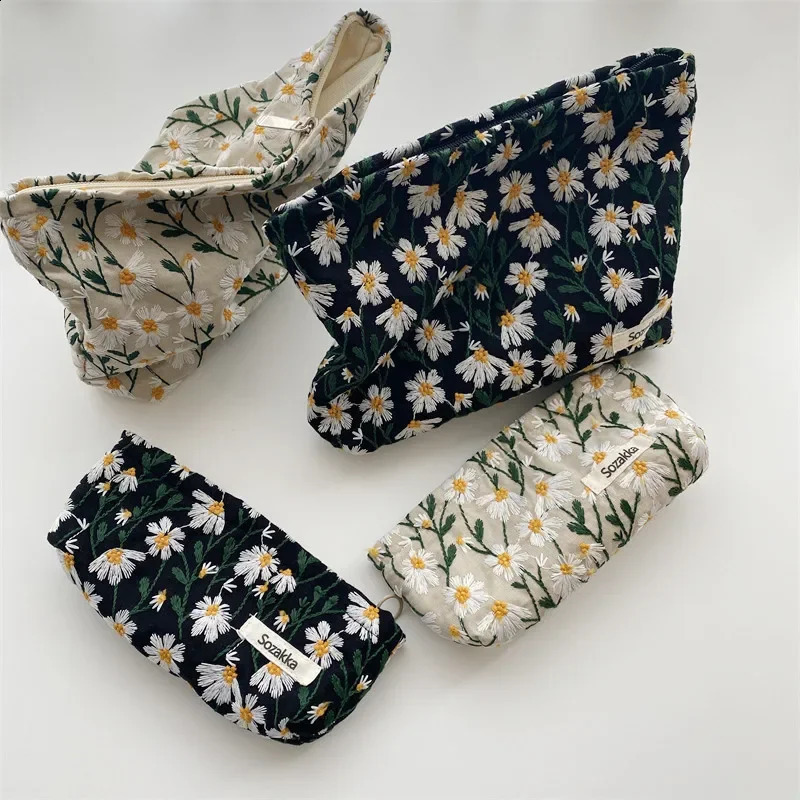 Makeup Bag Womens Flower Box Organizer Korean Embroidery Travel Corduroy Canvas Beauty 240723