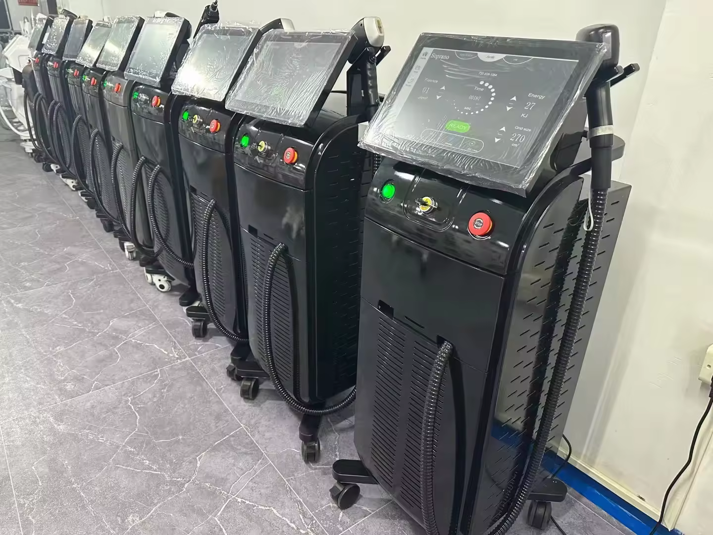 Most popular laser diodo hair removal 3 in 1 triple wavelength 755 808 1064nm diode lazer hair removal machine