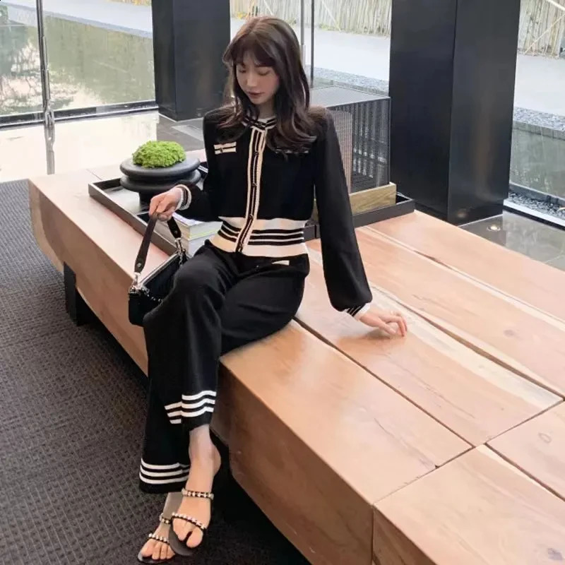 Small Fragrance Professional Fashion Suit Female Network Red Y2k Autumn Fashion Knit Wide-Leg Pants Two-Piece Set Women 240724